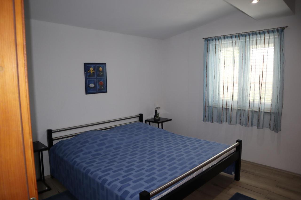 Apartmani Sanja Vir Exteriör bild