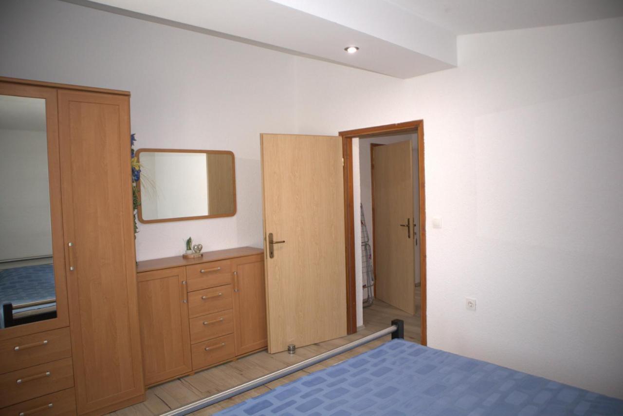 Apartmani Sanja Vir Exteriör bild