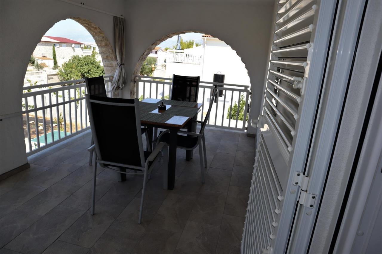Apartmani Sanja Vir Exteriör bild