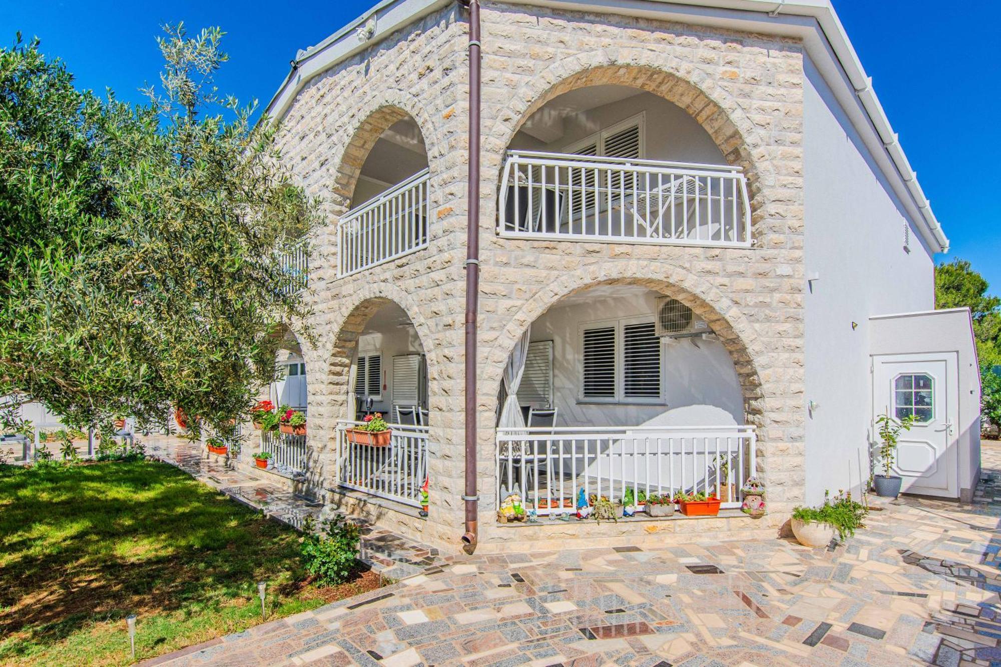 Apartmani Sanja Vir Exteriör bild